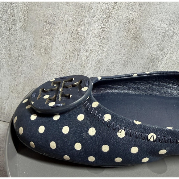 Tory Burch Ballet Flats Womens 7 Navy Polka Dot Leather Logo Round Toe Slip On - Picture 9 of 14